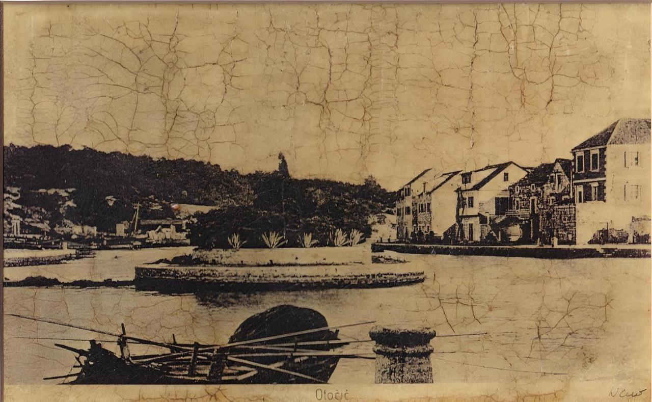 366 Vrboska